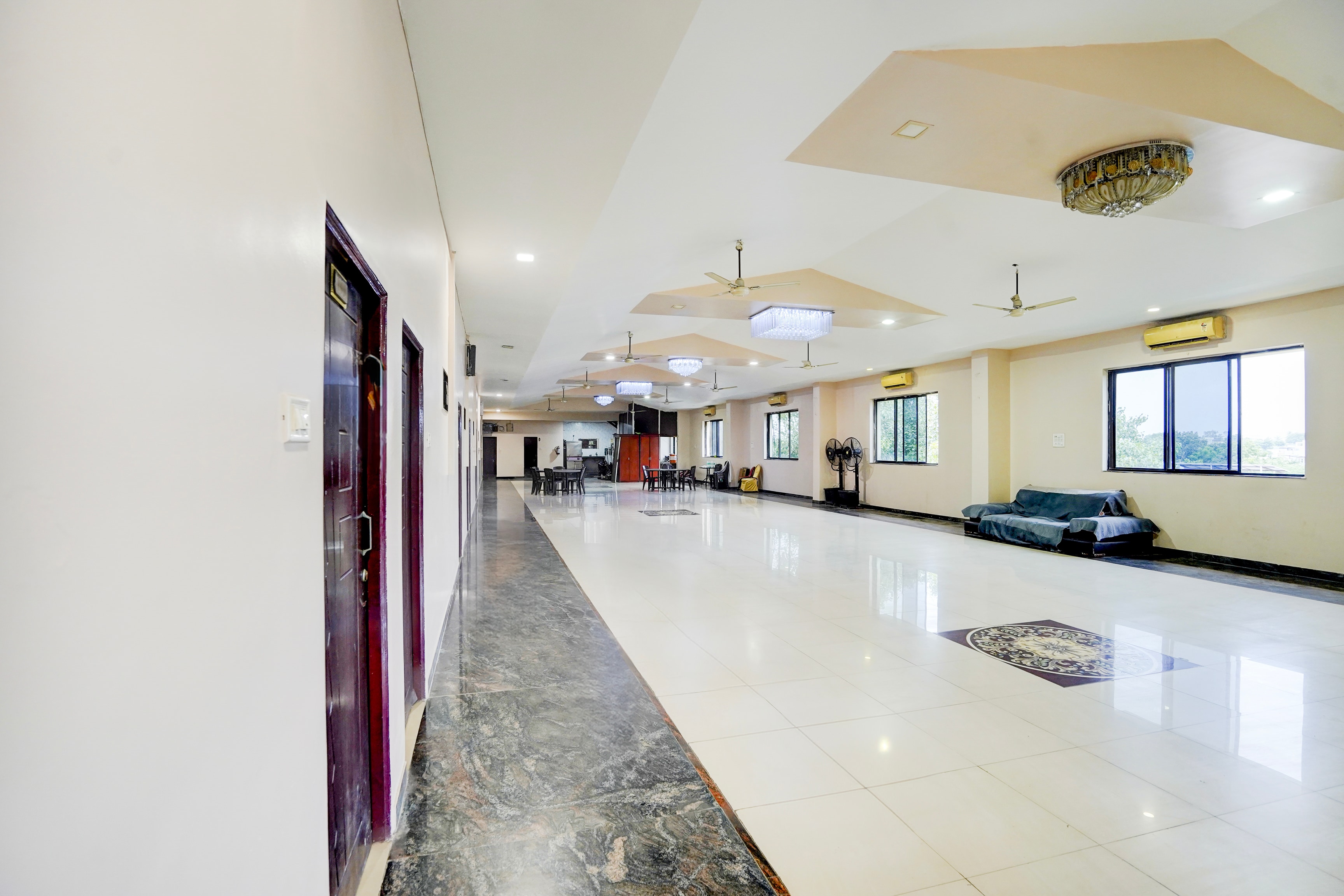 Super Hotel O Rani Durgawati Crossway Formerly Orient Palace in Nagpur