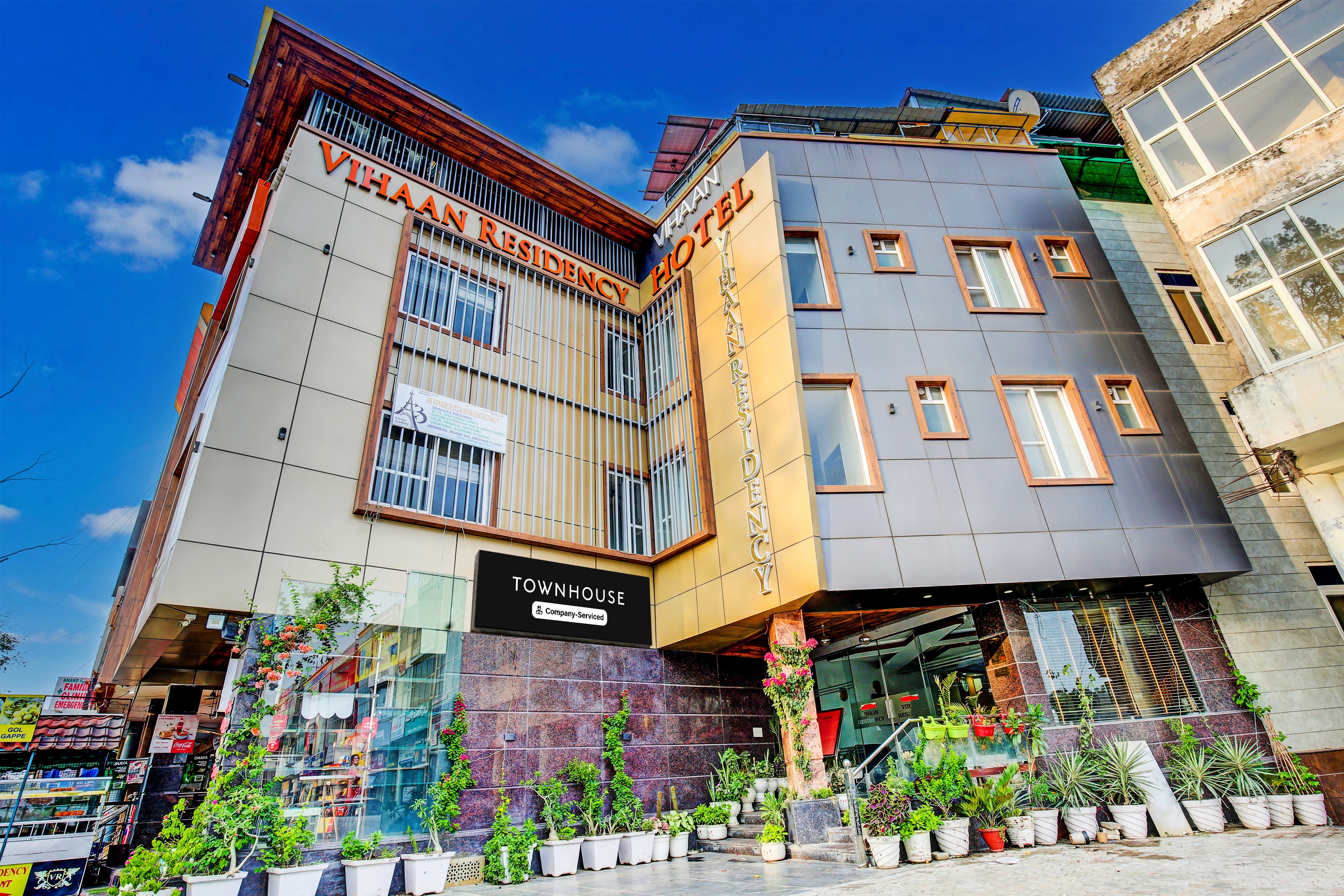 Super Townhouse Eastern View Formerly Vihaan Residency in Zirakpur