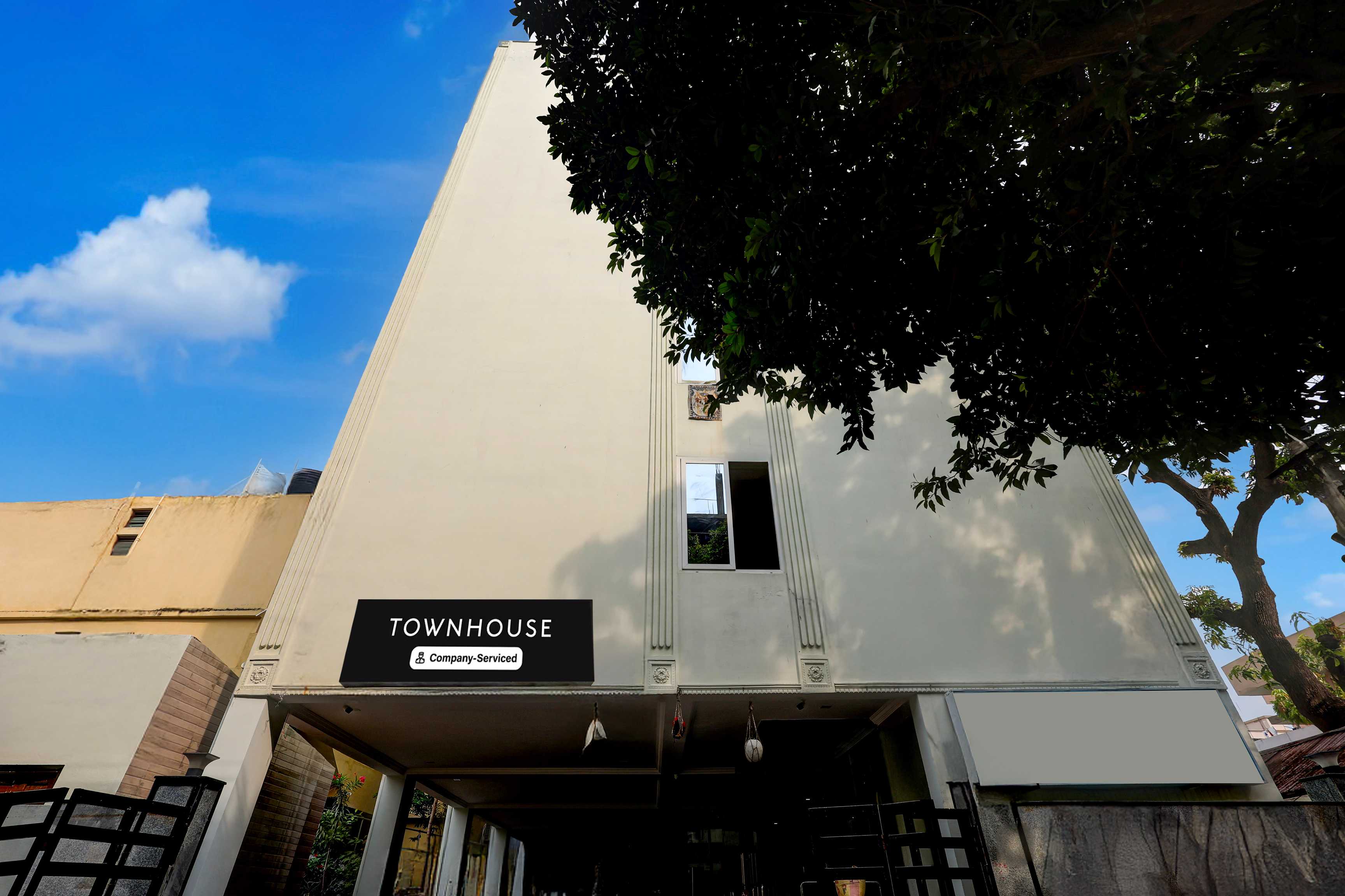 Super Townhouse Benz Circle MG Road in Vijayawada