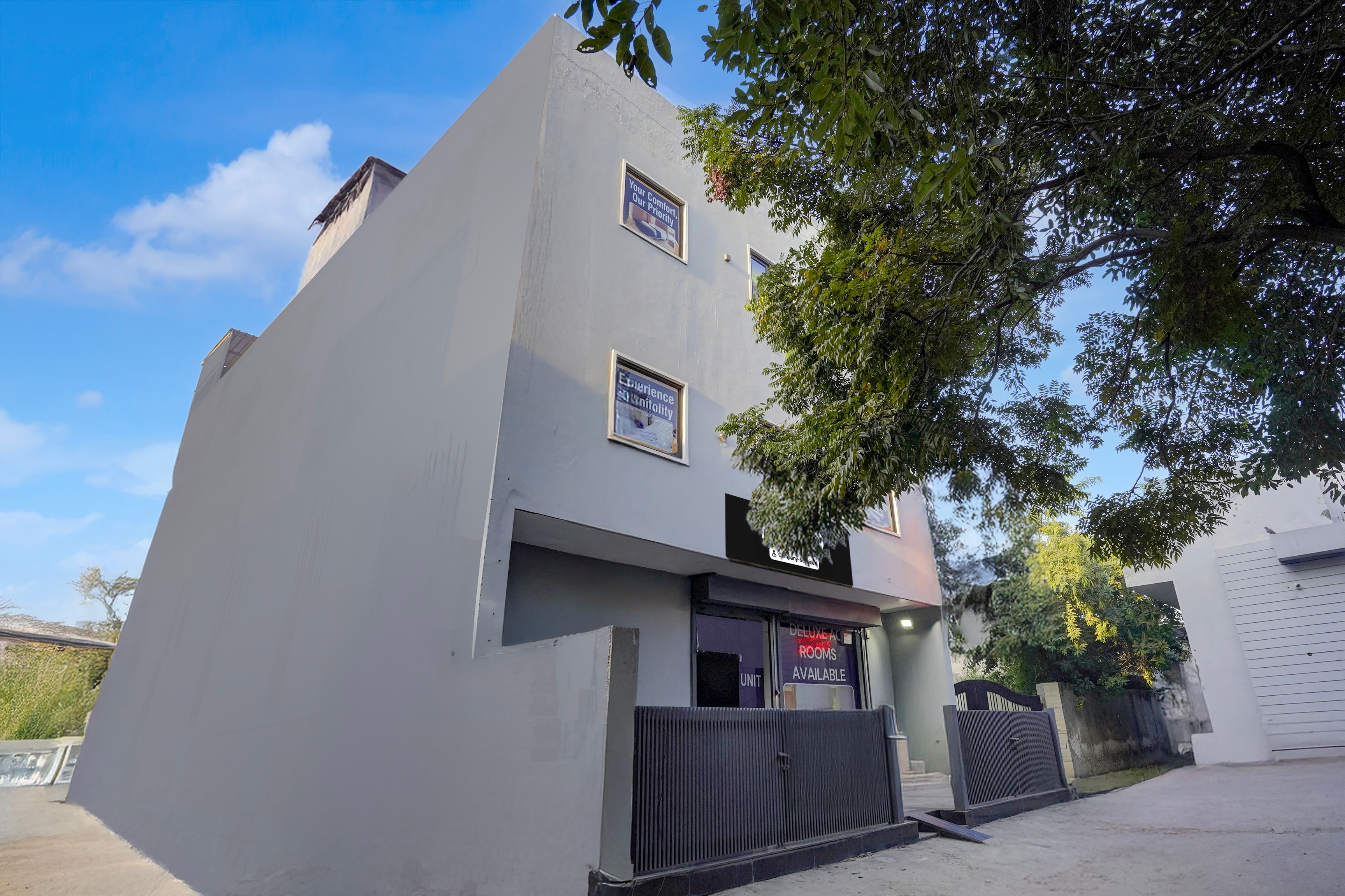 Hotel O Silver Arc Mall Ludhiana Formerly White Solitaire in Zirakpur