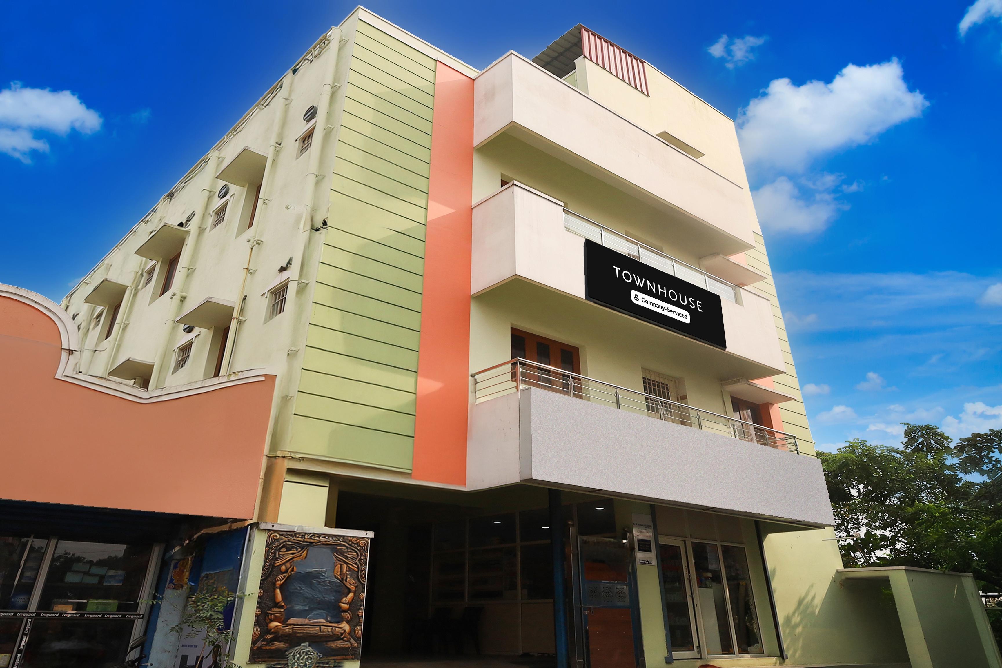 Super Townhouse Koyambedu Metro Station Chennai Formerly SR Residency in Chennai
