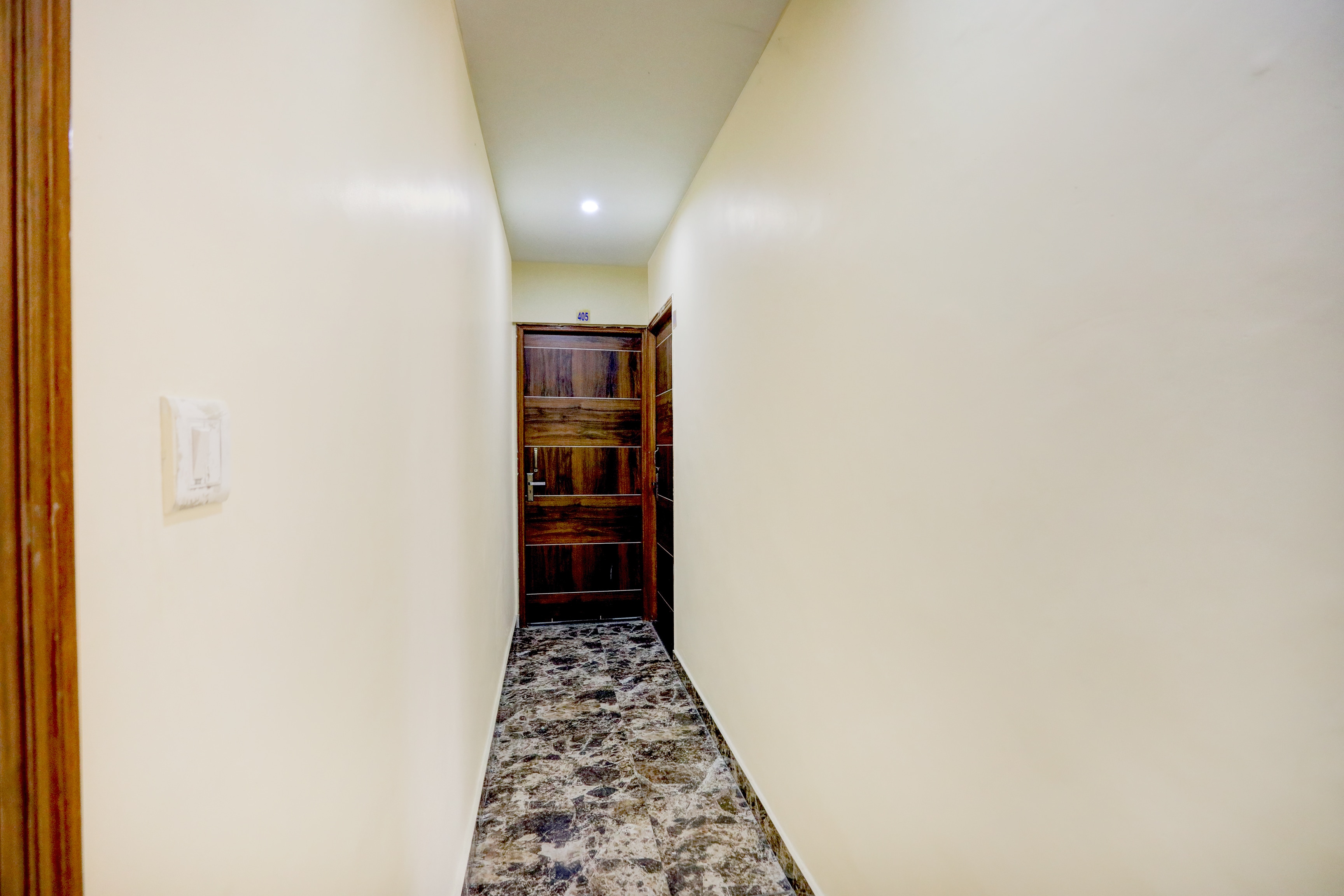 Hotel O Rae Bareli Railway Junction Formerly Nova Resorts & Luxury Farm in Raebareli