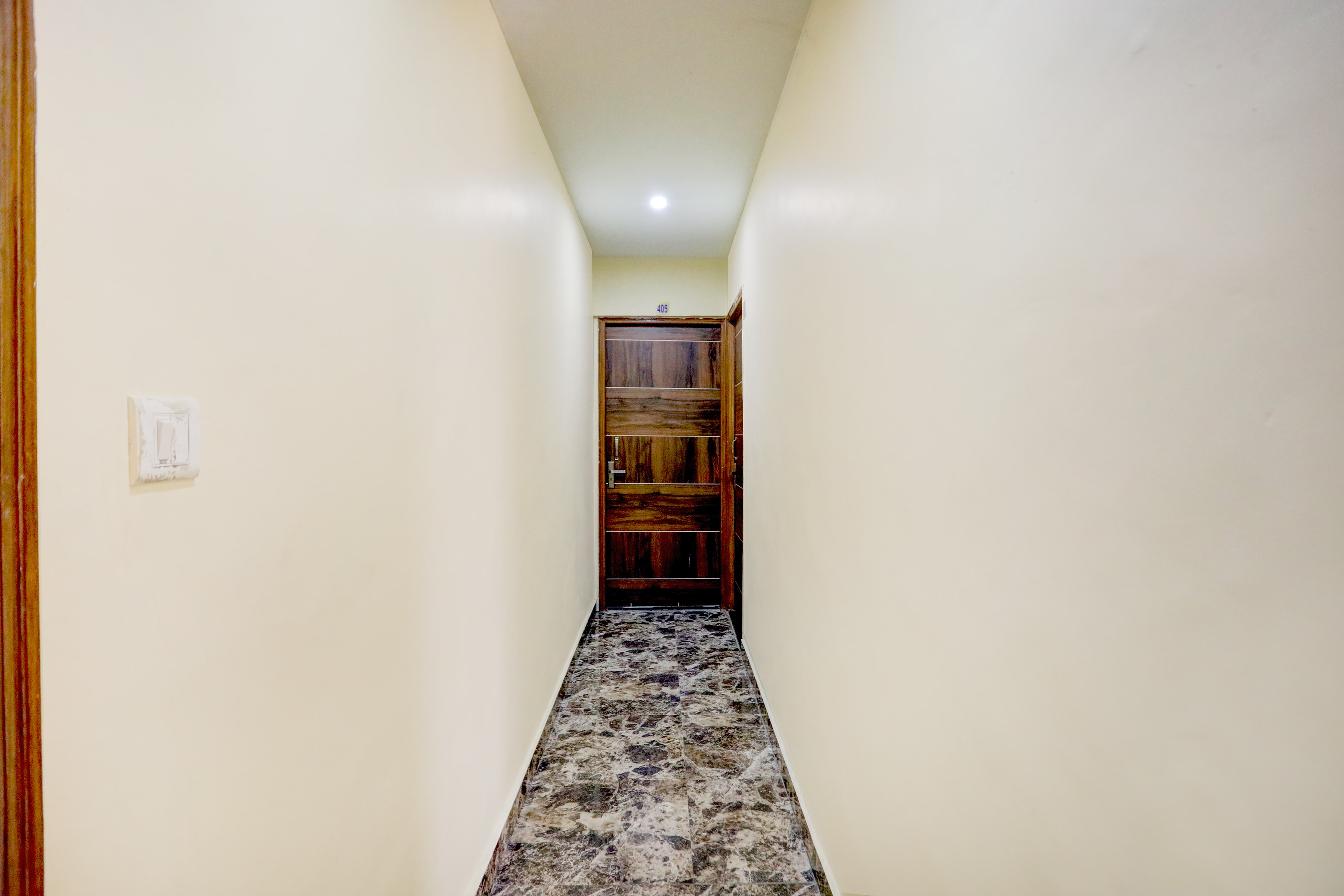 Hotel O Rae Bareli Railway Junction Formerly Nova Resorts & Luxury Farm in Raebareli