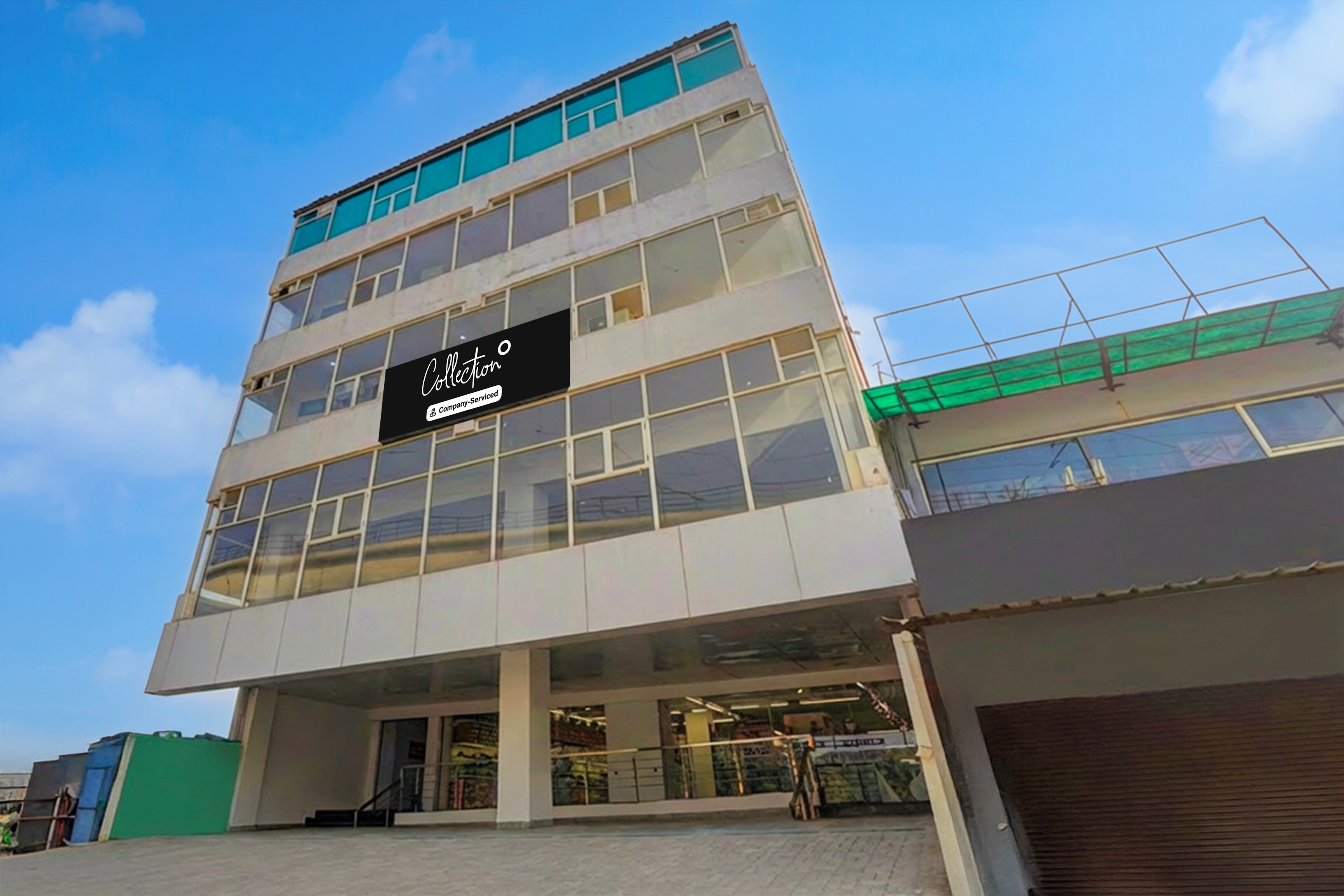 Super Collection O Noida Sector 52 Metro Station Formerly Hotel Metro View  in Noida