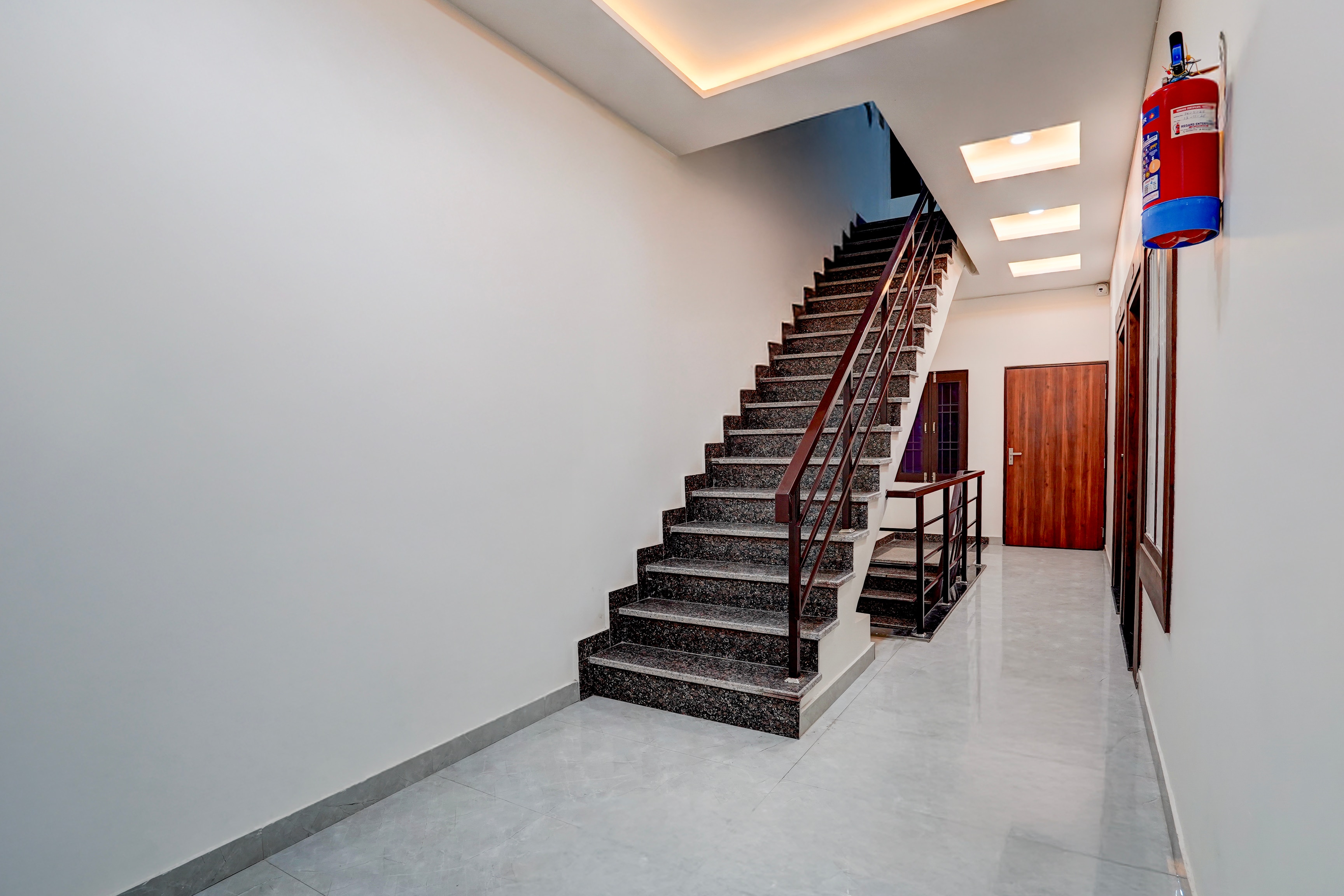 Hotel O Civil lines Bareilly Formerly Neelam Inn in Bareilly