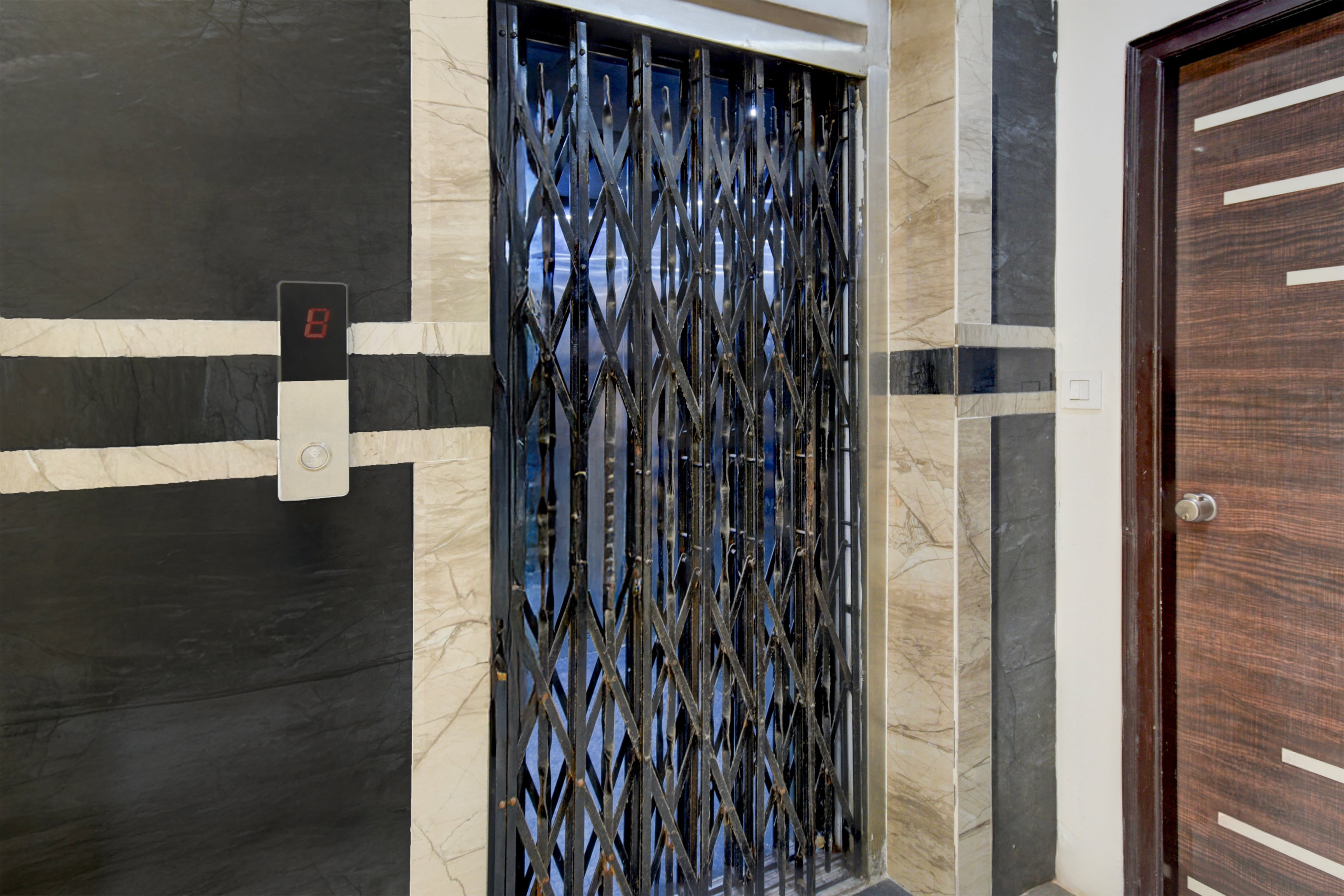 Super Collection O Bongloor X Road Formerly Sharan Inn in Hyderabad