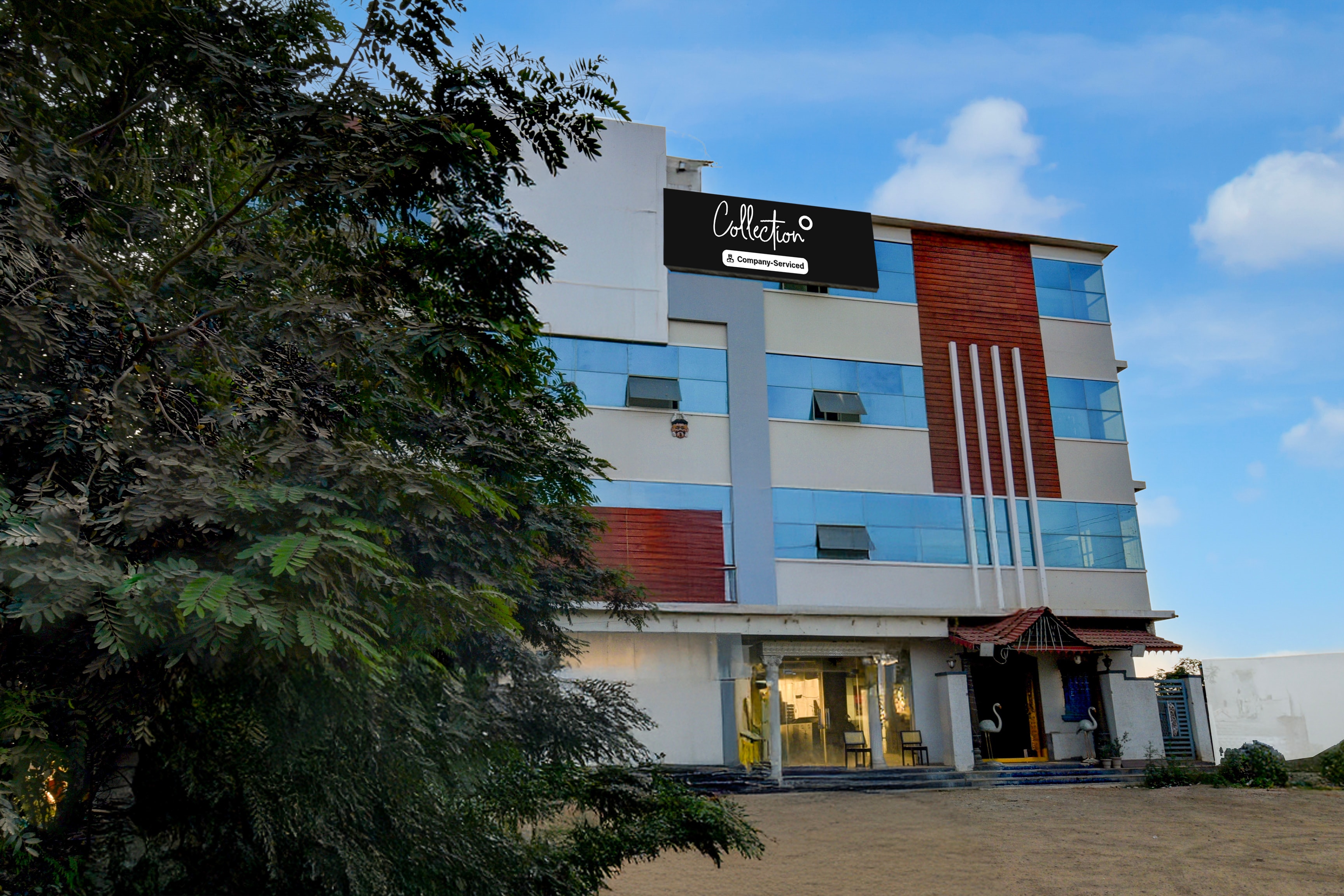 Super Collection O Bongloor X Road Formerly Sharan Inn in Hyderabad