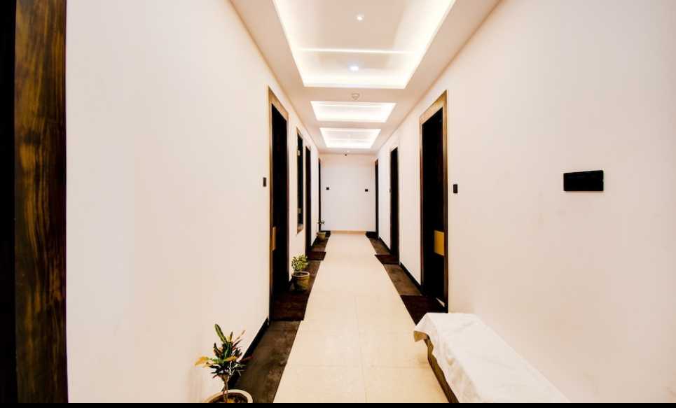 Townhouse Oak Kanpur Anwarganj Railway Station Formerly Royal Residency in Kanpur