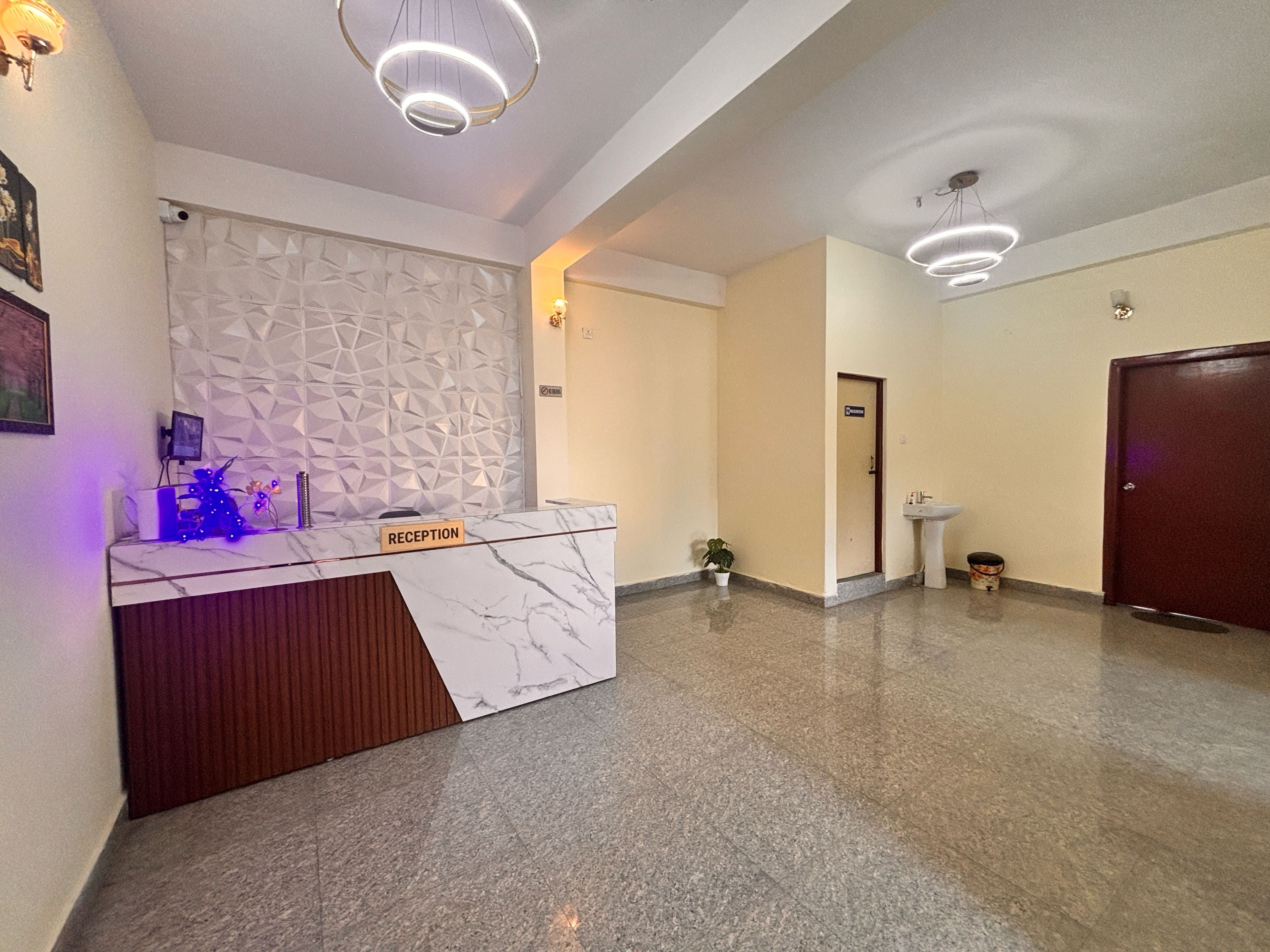 Collection O Jalukbari Bus Stand Formerly Velvet Stay in Guwahati