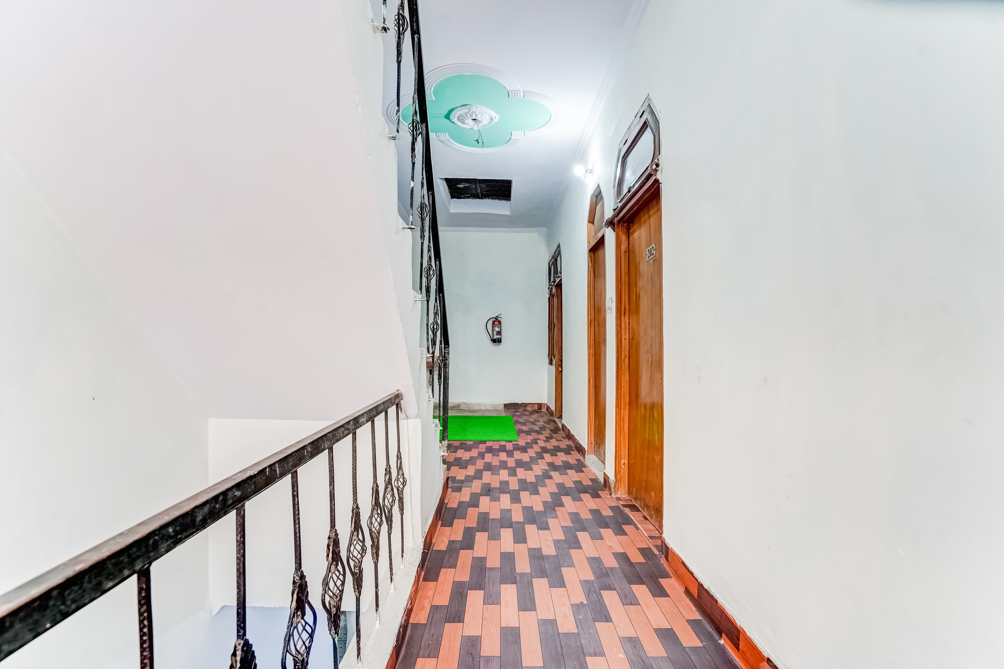 Hotel O Sector 12 Ghaziabad Formerly VIP Inn in Ghaziabad