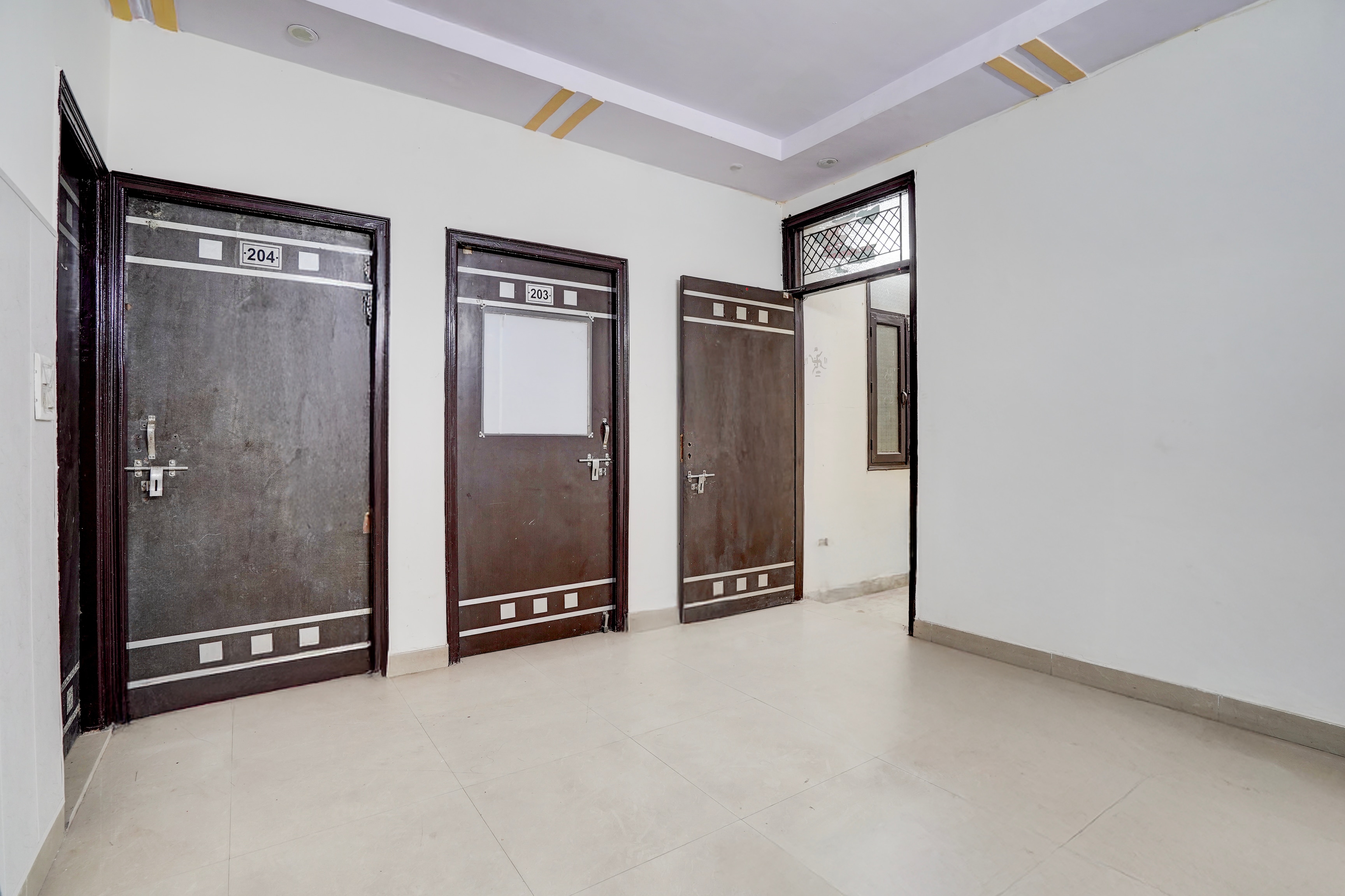 Hotel O Dwarka Mor Metro Station in Delhi