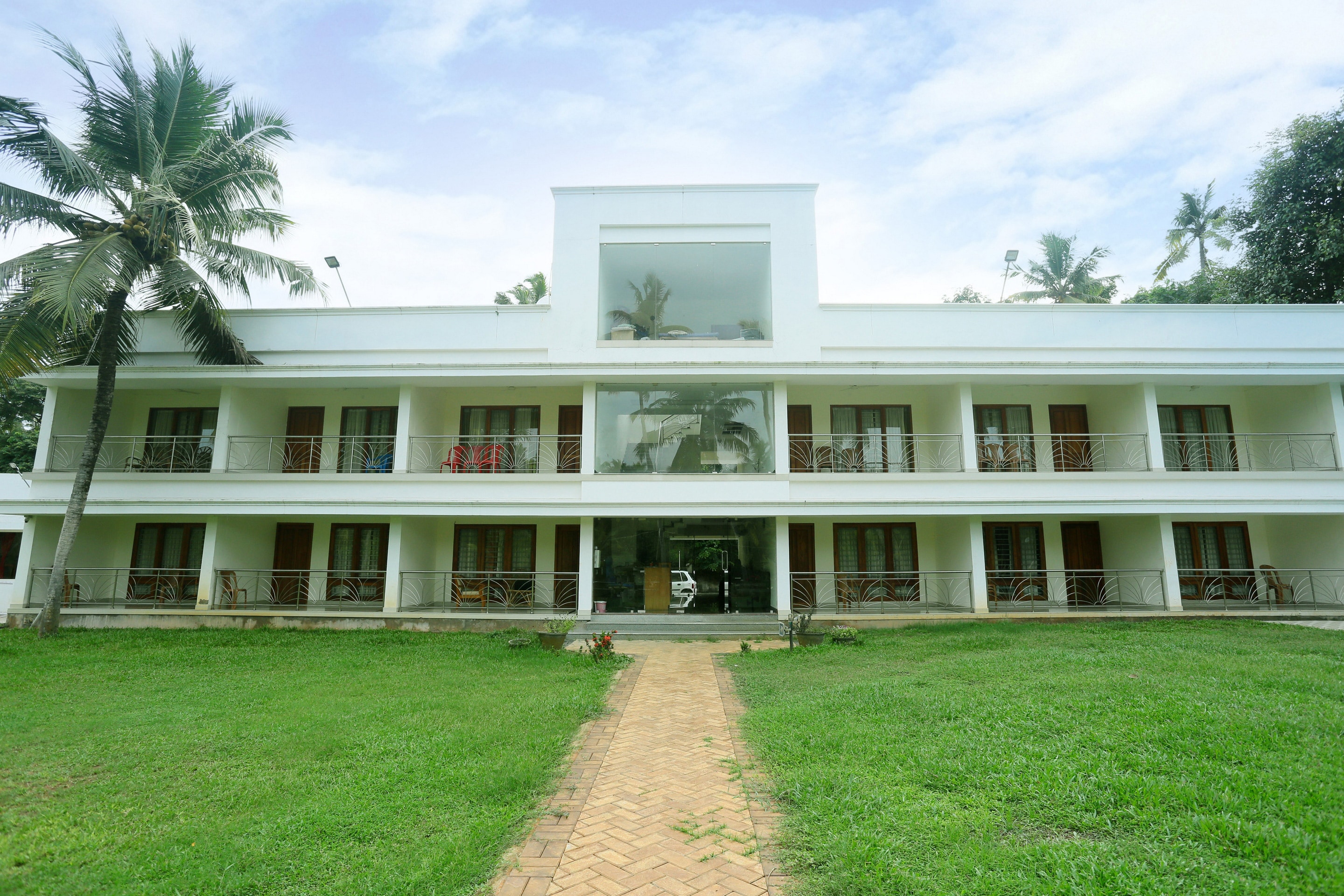 Townhouse Oak Thiruvallam Lakeview Formerly Travancore Island Resort in Thiruvananthapuram