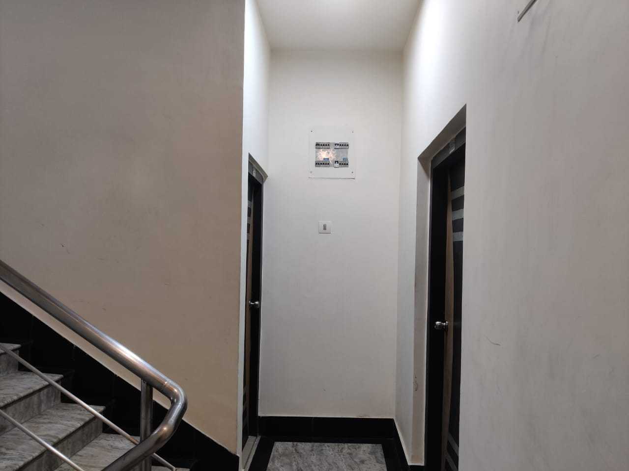 Collection O Dalhousie Square Kolkata Formerly G.N Palace in Kolkata