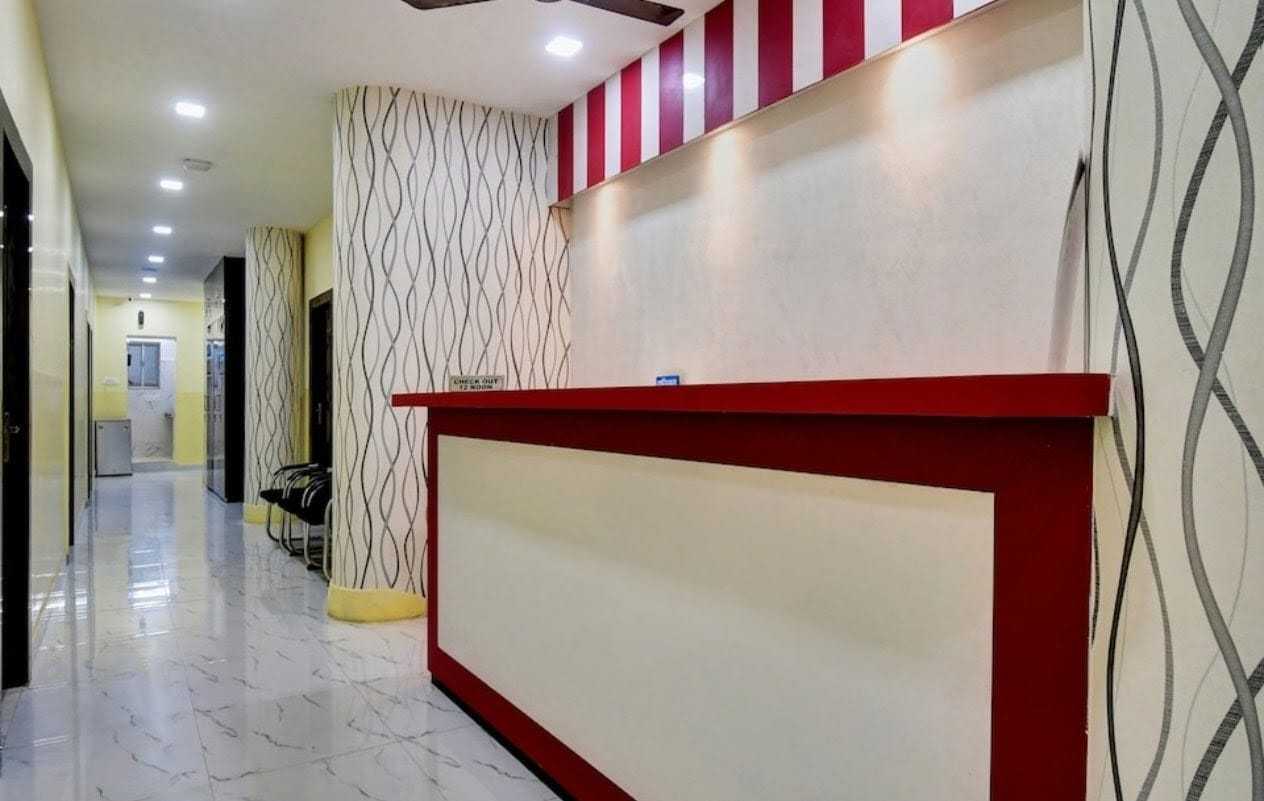 Collection O Dalhousie Square Kolkata Formerly G.N Palace in Kolkata