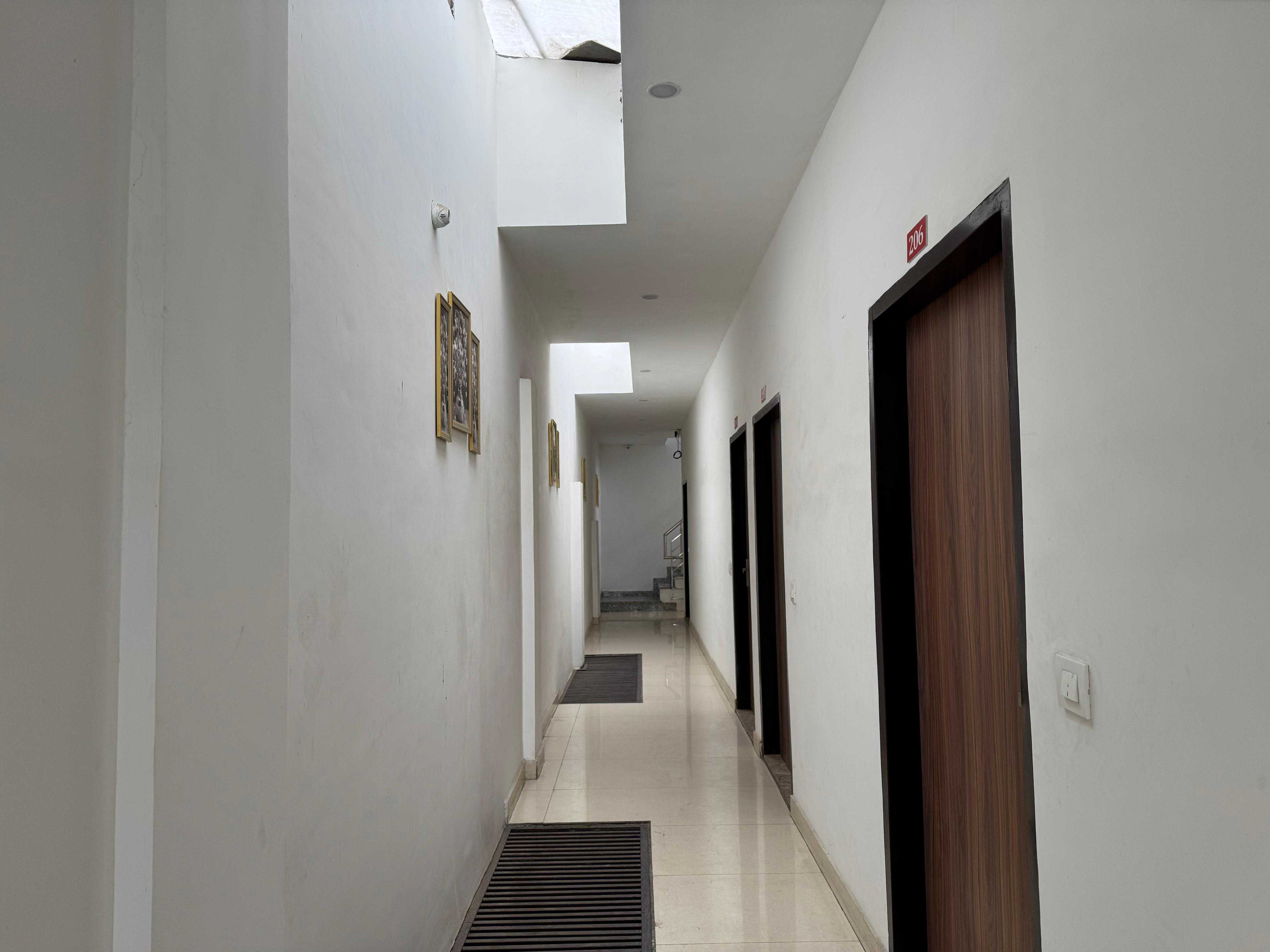 Hotel O Sua Road Crossway Ludhiana Formerly White Solitaire  in Ludhiana