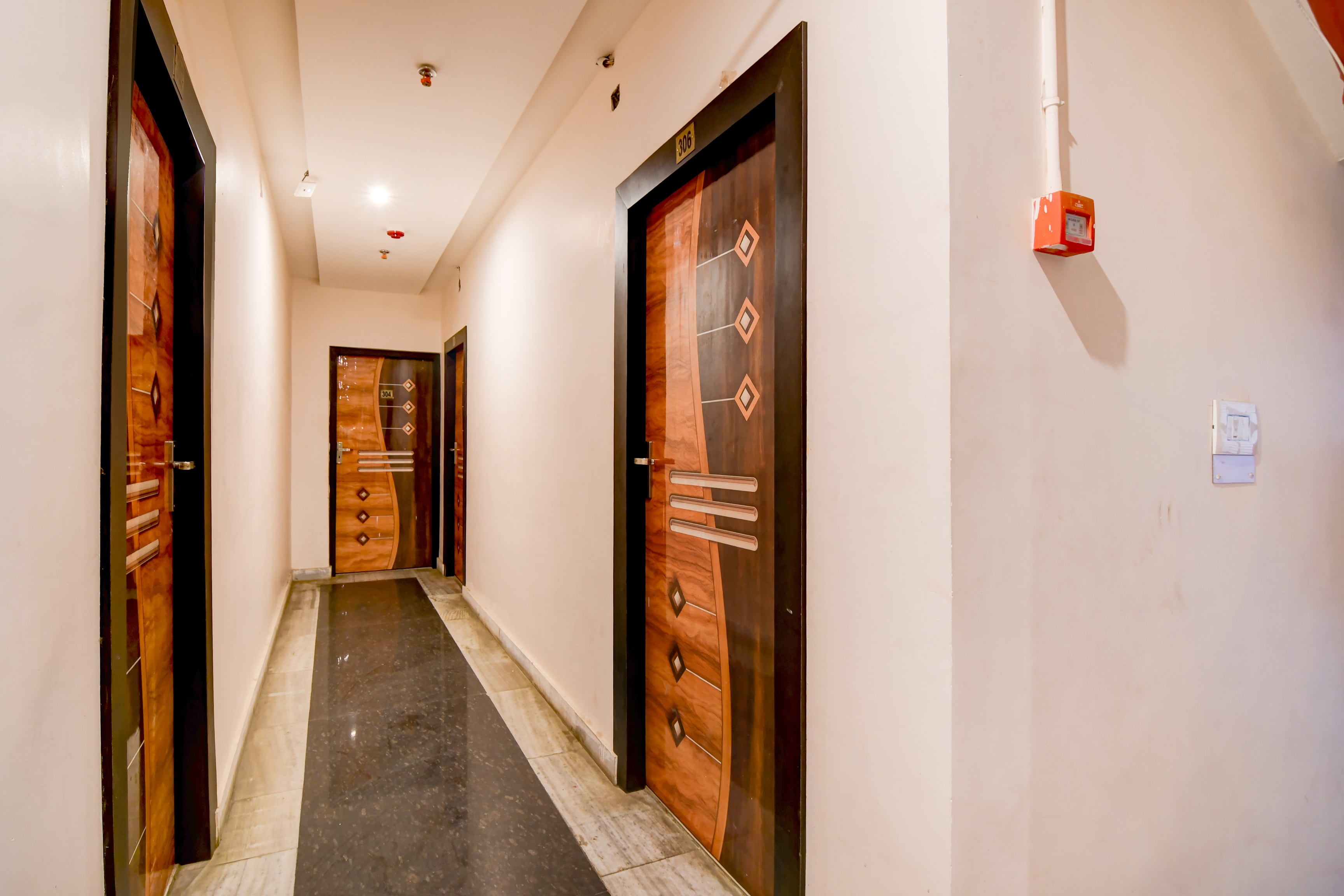 Townhouse Belgharia Railway Station Kolkata Formerly BN Palace in Kolkata