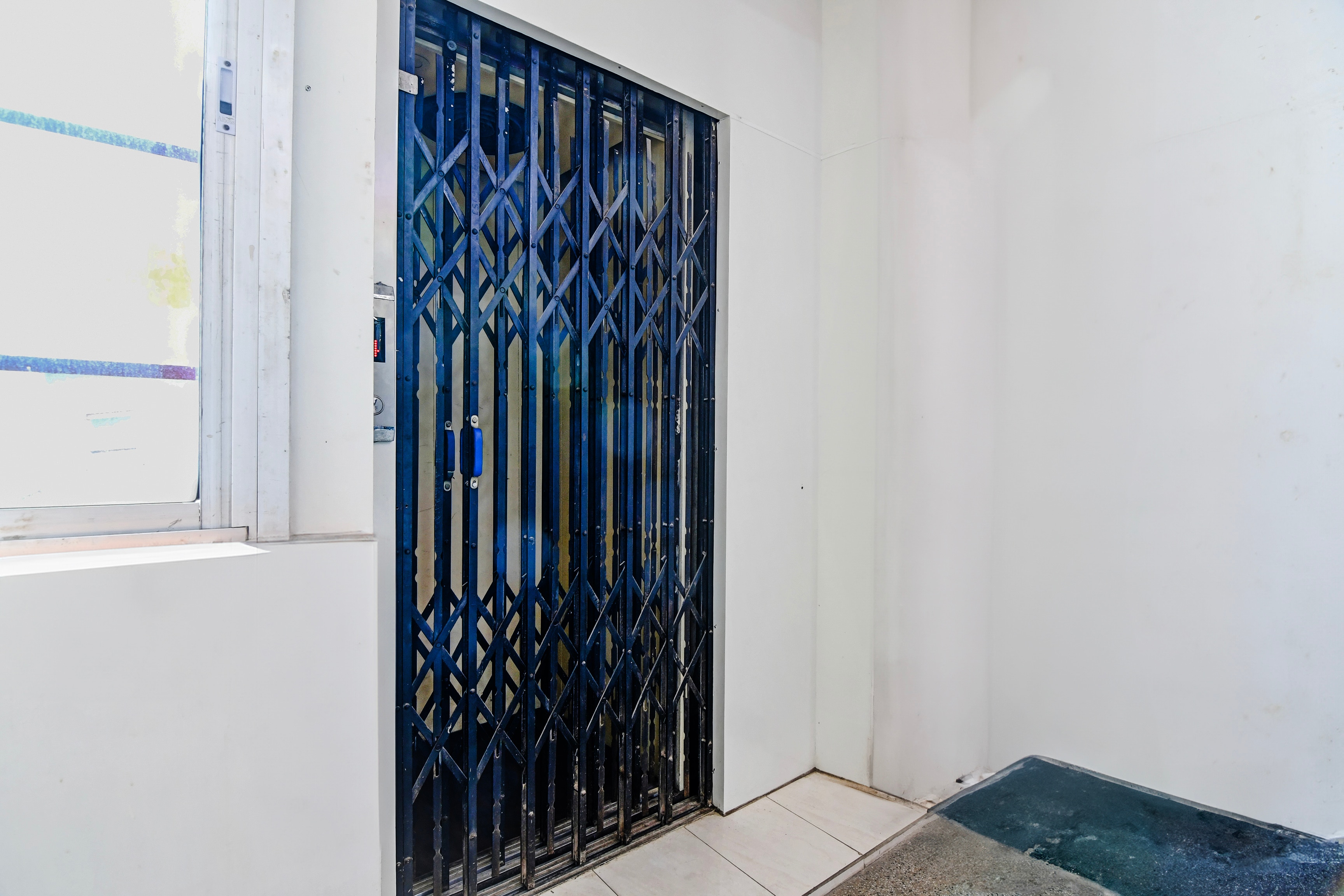 Super Collection O Park Street Metro Station Formerly Park Platinum in Kolkata