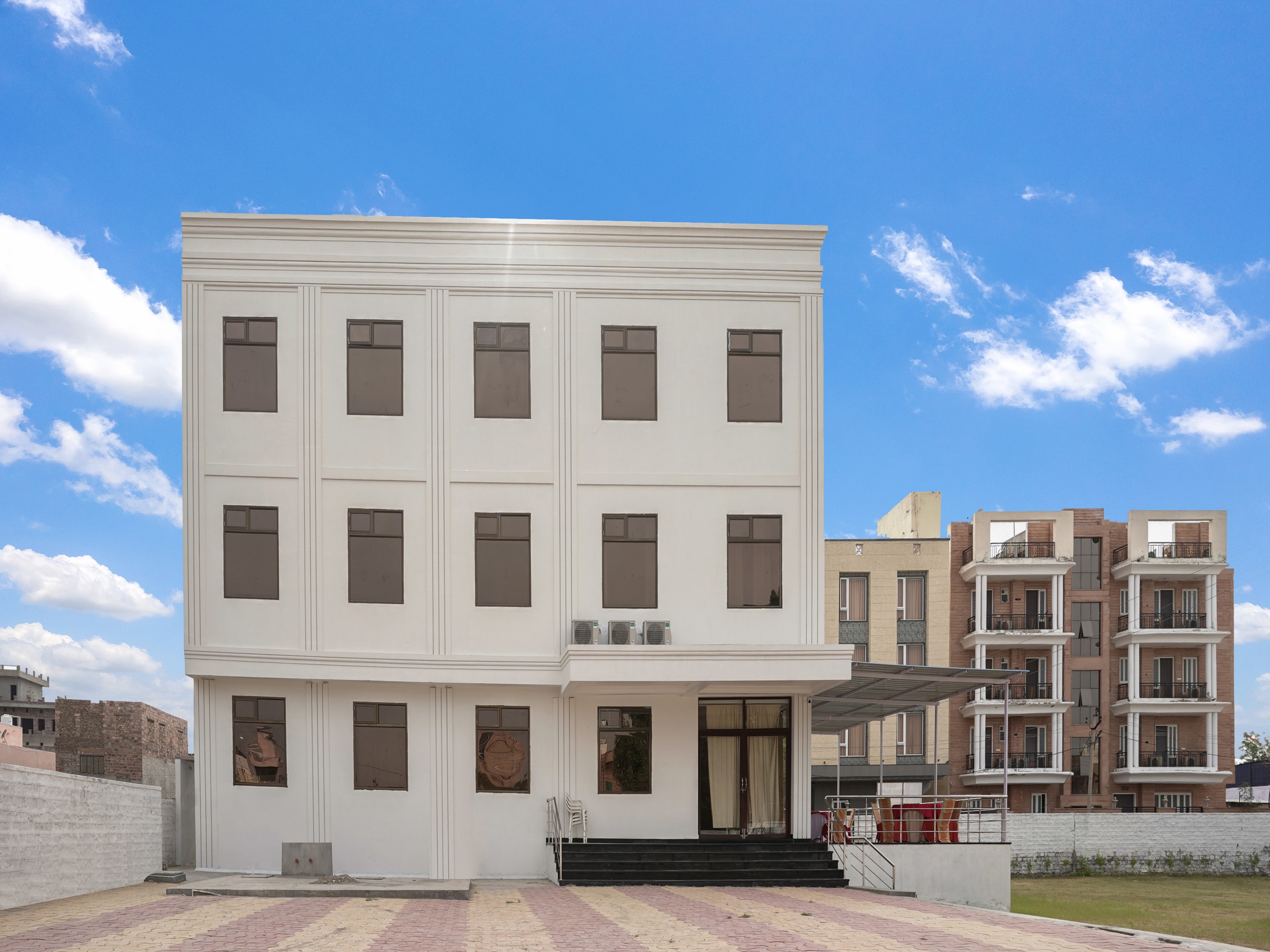 Townhouse Jodhpur Cantt Railway Junction Formerly Nirmala Palace in Jodhpur