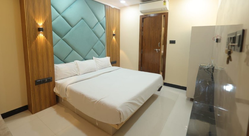 Hotel Adarsh in Ujjain