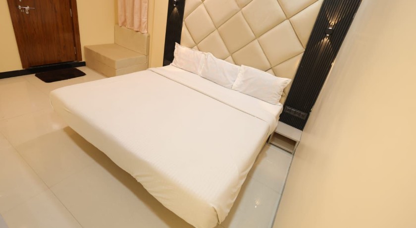 Hotel Adarsh in Ujjain