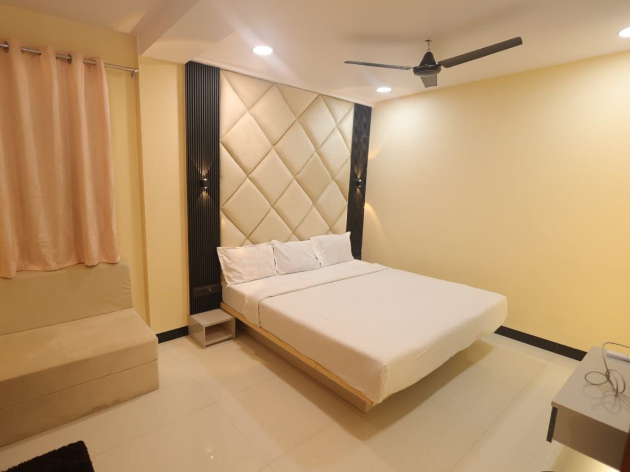 Hotel Adarsh in Ujjain