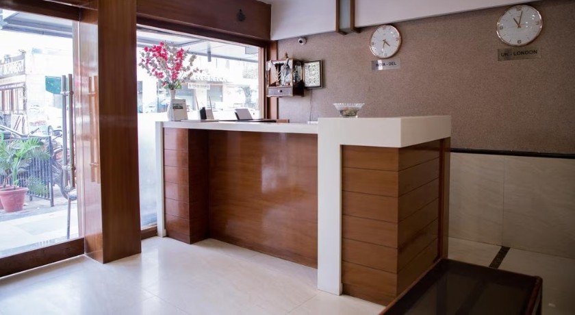 Hotel Paras in Jabalpur