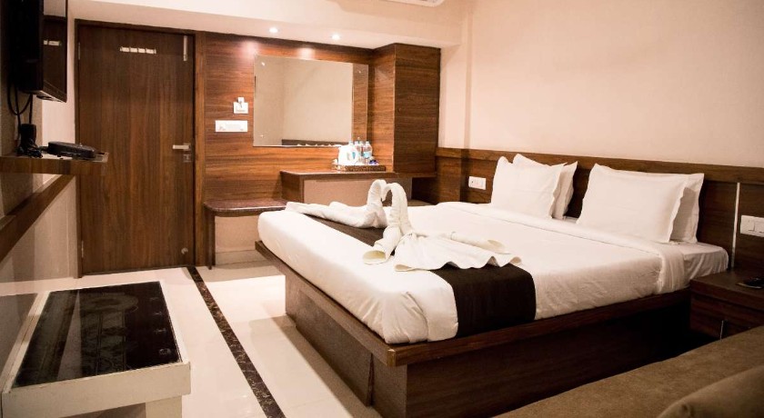 Hotel Paras in Jabalpur