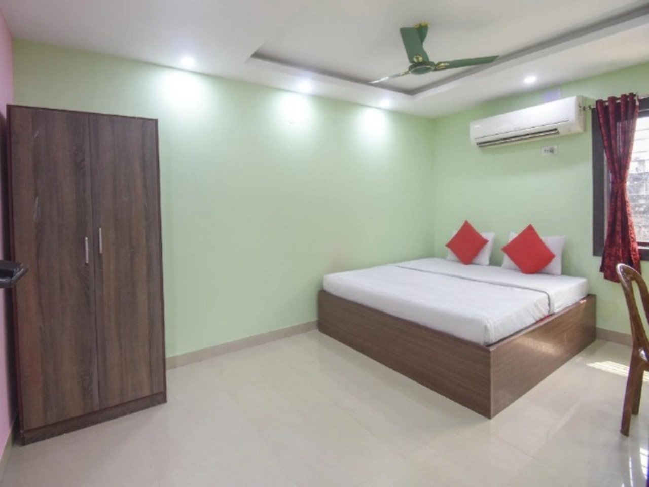 Hotel Galaxy Inn in Kolkata