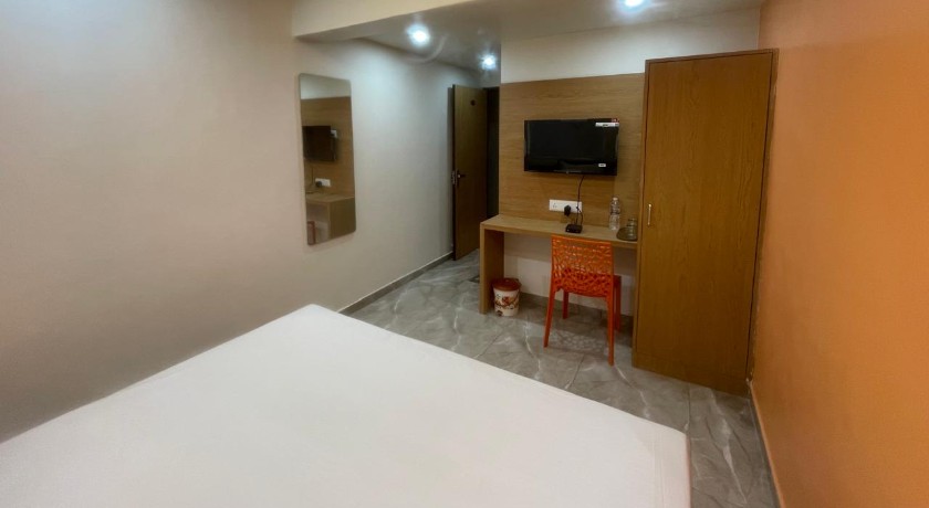 Hotel Orange Tree in Ahmedabad