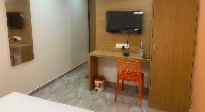 Hotel Orange Tree in Ahmedabad