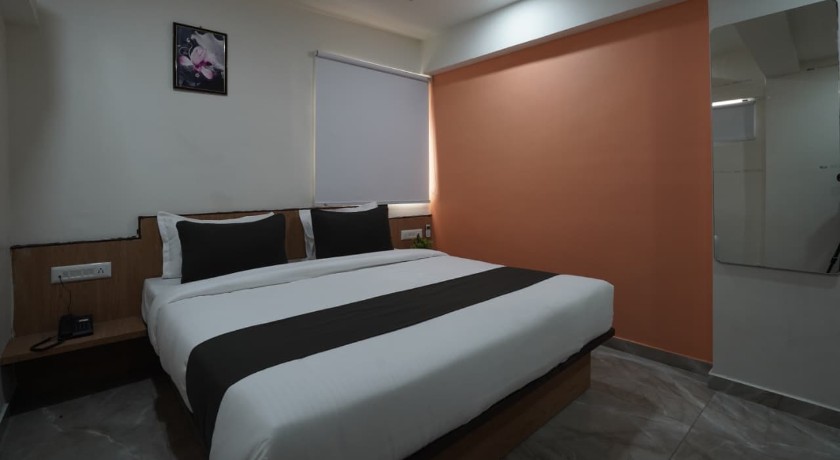 Hotel Orange Tree in Ahmedabad
