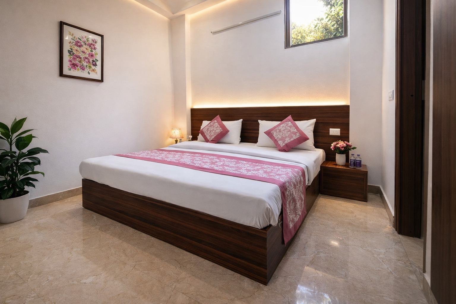 Hotel Pink Taste and Rest in Noida