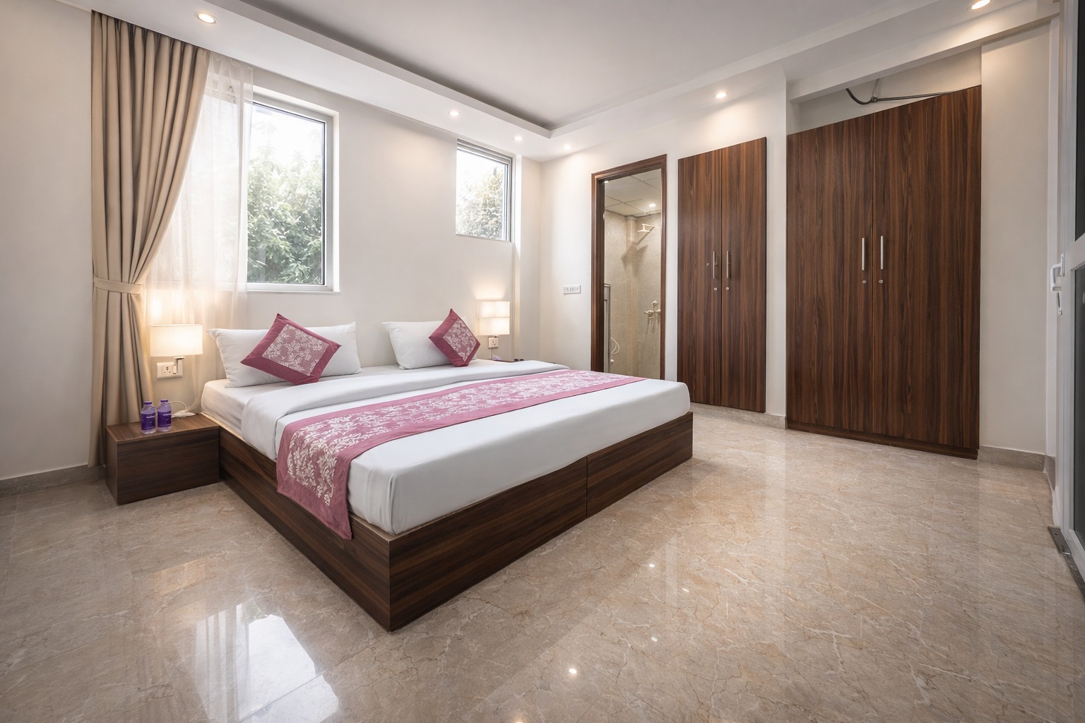 Hotel Pink Taste and Rest in Noida