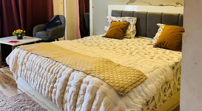 Stay at Ghar in Noida