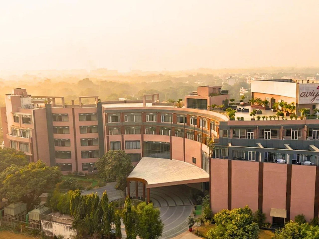 The Aviyaan Luxe Serenity in Lucknow