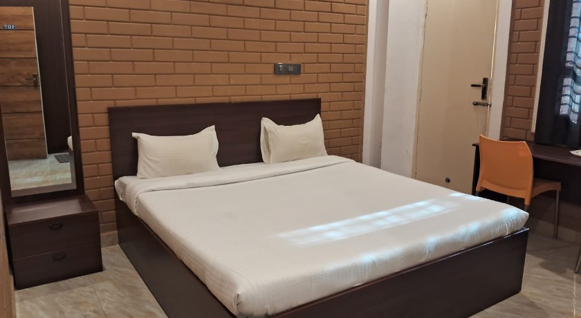 Sri Jayaganga Lodge in Tumkur