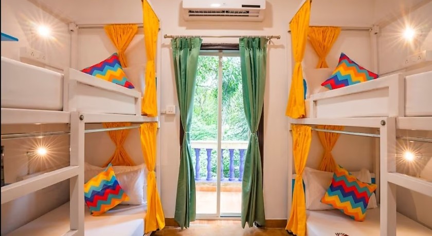 goSTOPS Goa, Vagator PLUS in Goa