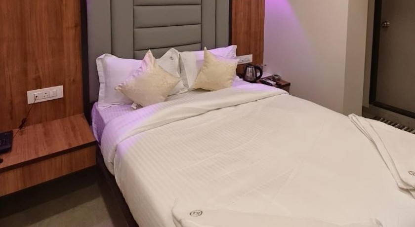 Hotel Shaurya Inn in Navi Mumbai