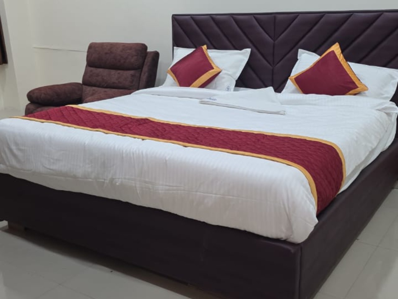 Hotel Savithas Inn in Vijayawada