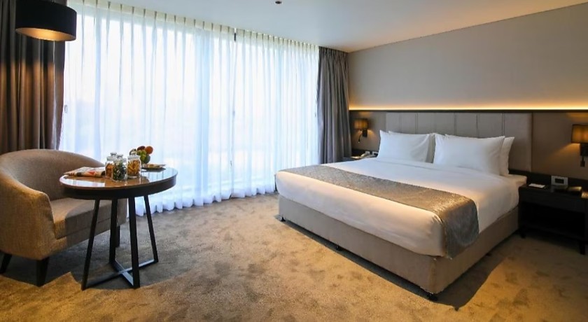 Essentia Premier Hotel Pune in Pune