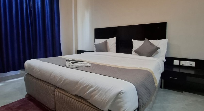 Giriraj Hospitality Services in Gurgaon