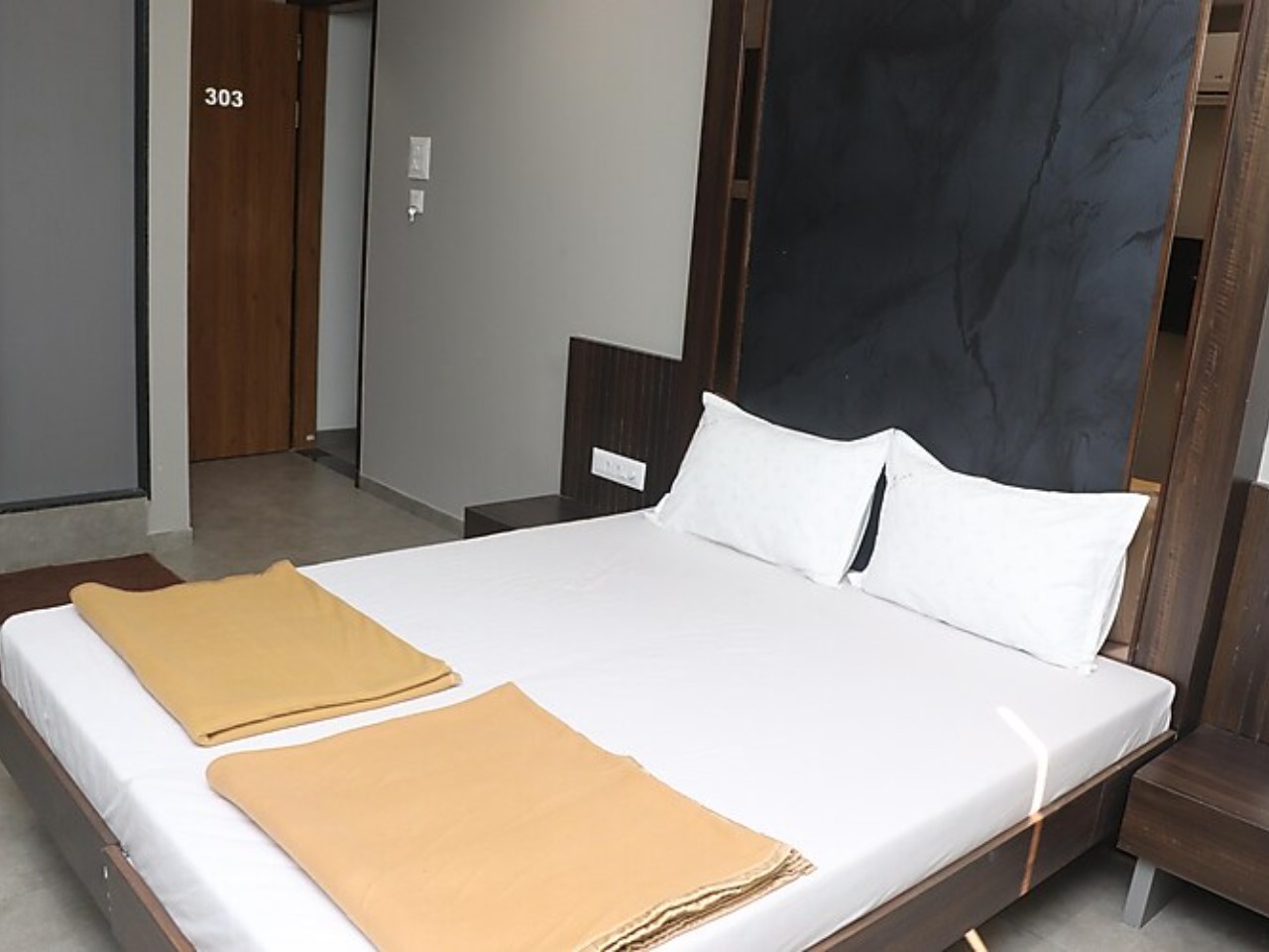 Hotel Laxmi Inn in Kolhapur