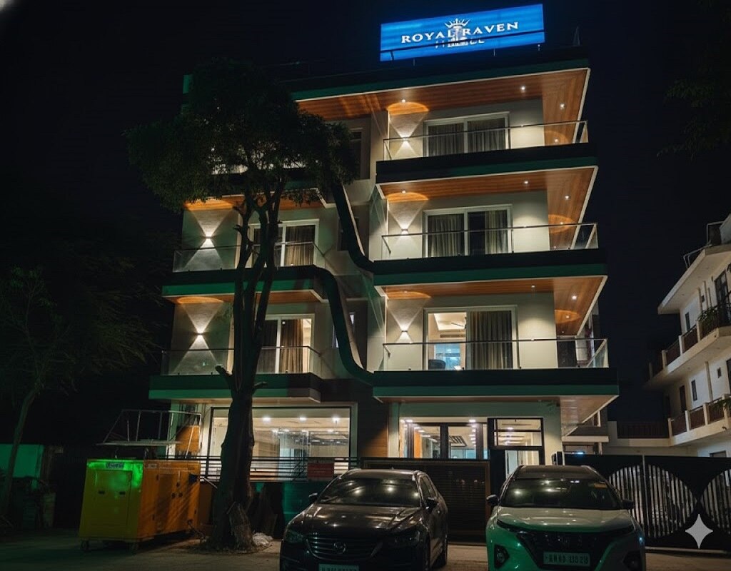 Royal Raven Hotel in Noida