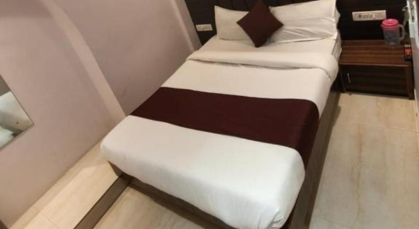 Hotel Golden City in Mumbai