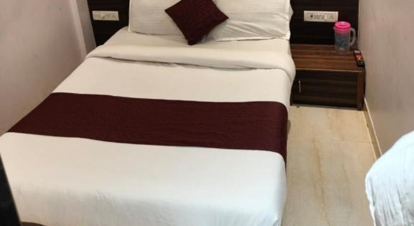 Hotel Golden City in Mumbai