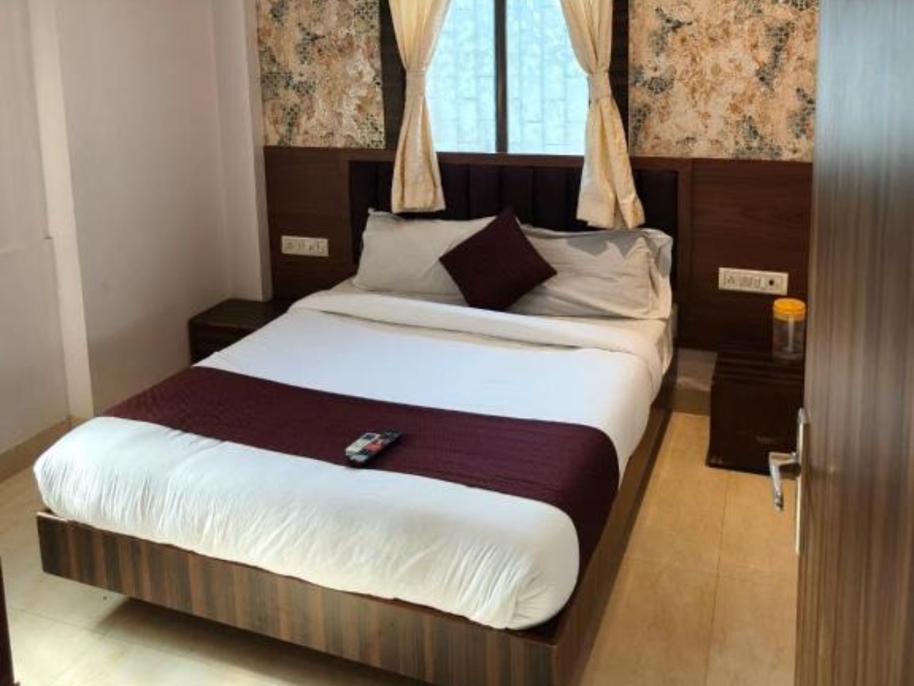 Hotel Golden City in Mumbai