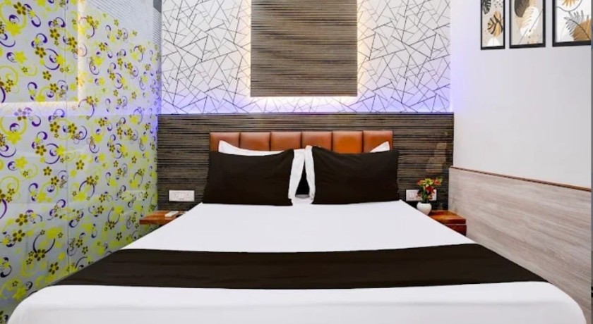 Hotel Savera in Vasai