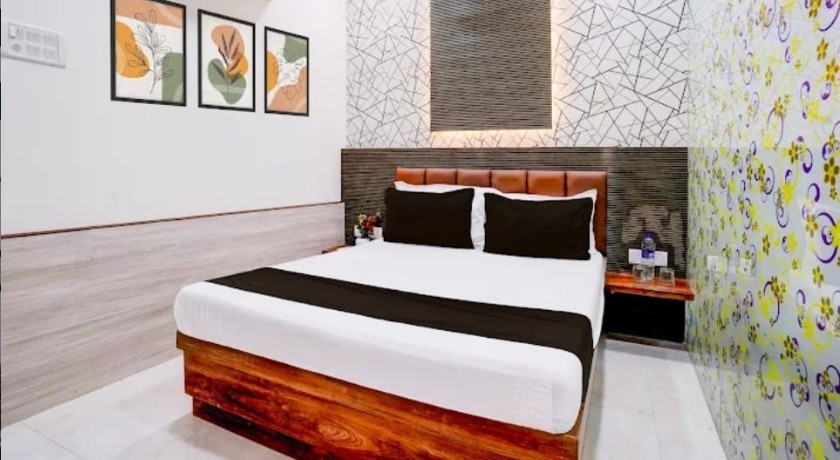 Hotel Savera in Vasai