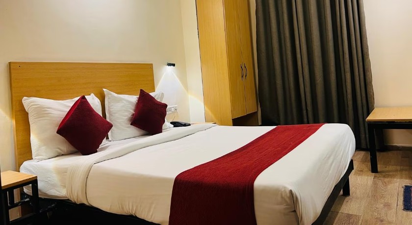 Hotel Dlive Indore in Indore