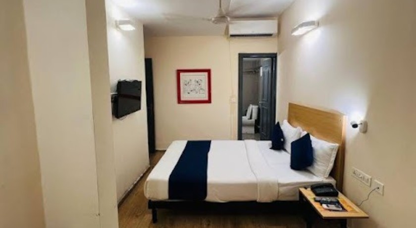 Hotel Dlive Indore in Indore
